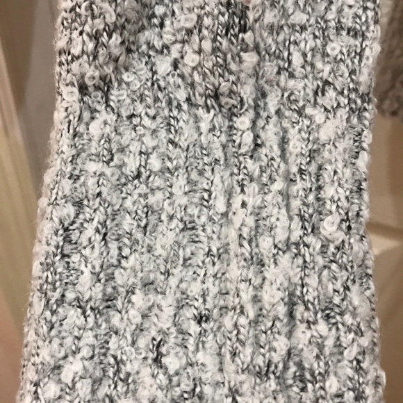 GREY TURTLE NECK SWEATER - Picture 7 of 7